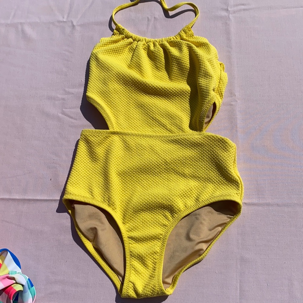 Like new Old Navy halter swimsuit with ruffle trim and cutouts